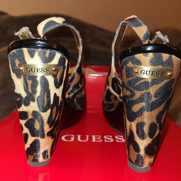 🔥GUESS Peep-toe Platforms - Picture 4 of 5